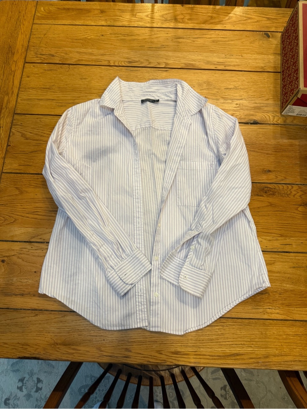 Vineyard Vines Women’s Light Blue & White Striped Button-Down Shirt